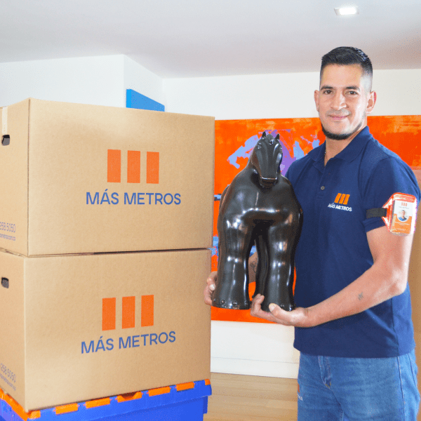 Personal Más metros mudanzas y bodegas que emocionan